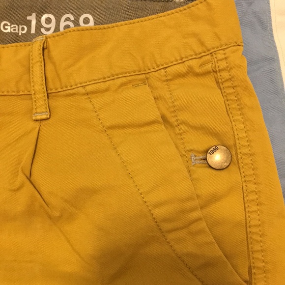 Gap Yellow Shorts - Picture 3 of 6